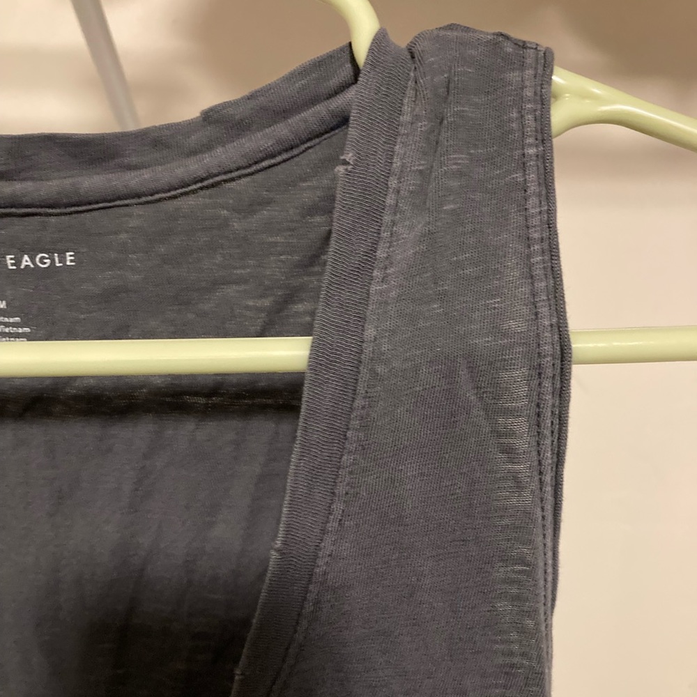Women’s sleeveless American Eagle Top
